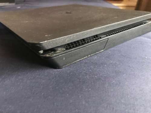 SONY PLAYSTATION 4 SLIM* 1 TB HDD.MODEL  CUH-2016B*WIFI *1 REMOT CONTROL*HDMI*POWER CABLE* 2  GAMES